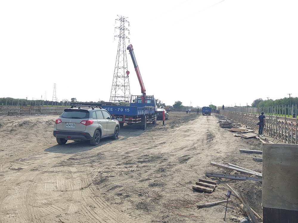 場區擋土牆板模組立