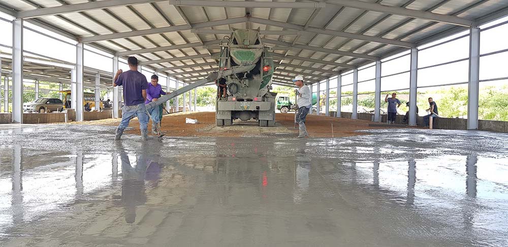 雞舍地坪灌漿(後視角)