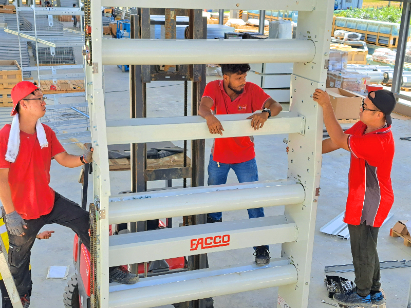 機尾上下層銜接