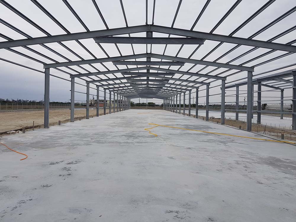 鋼構組立完成(後視角)