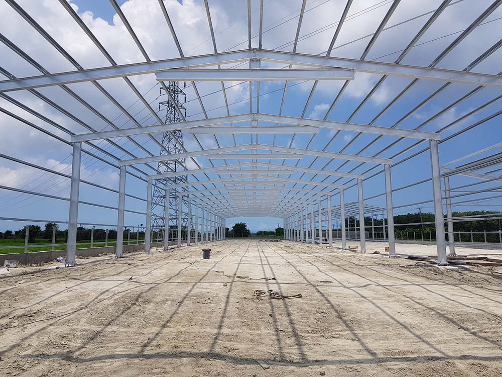 鋼構組立完成(後視角)