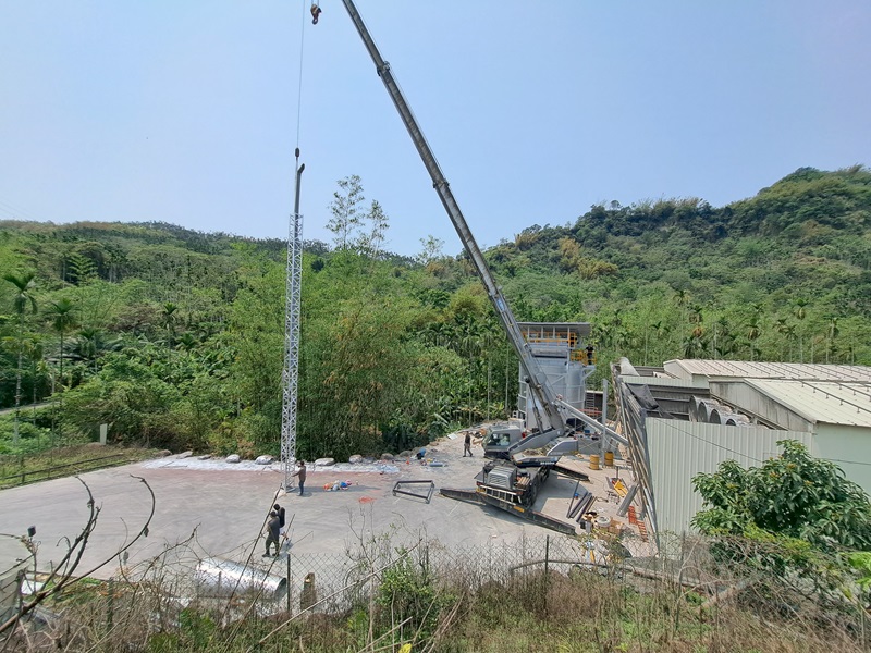 煙囪吊掛1